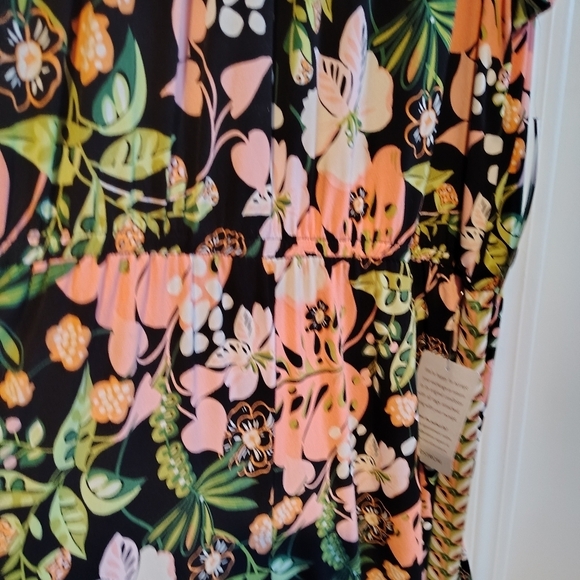 Nordstrom Rack London Times Black Floral Print Mock Neck Jumpsuit 16 - Picture 10 of 14